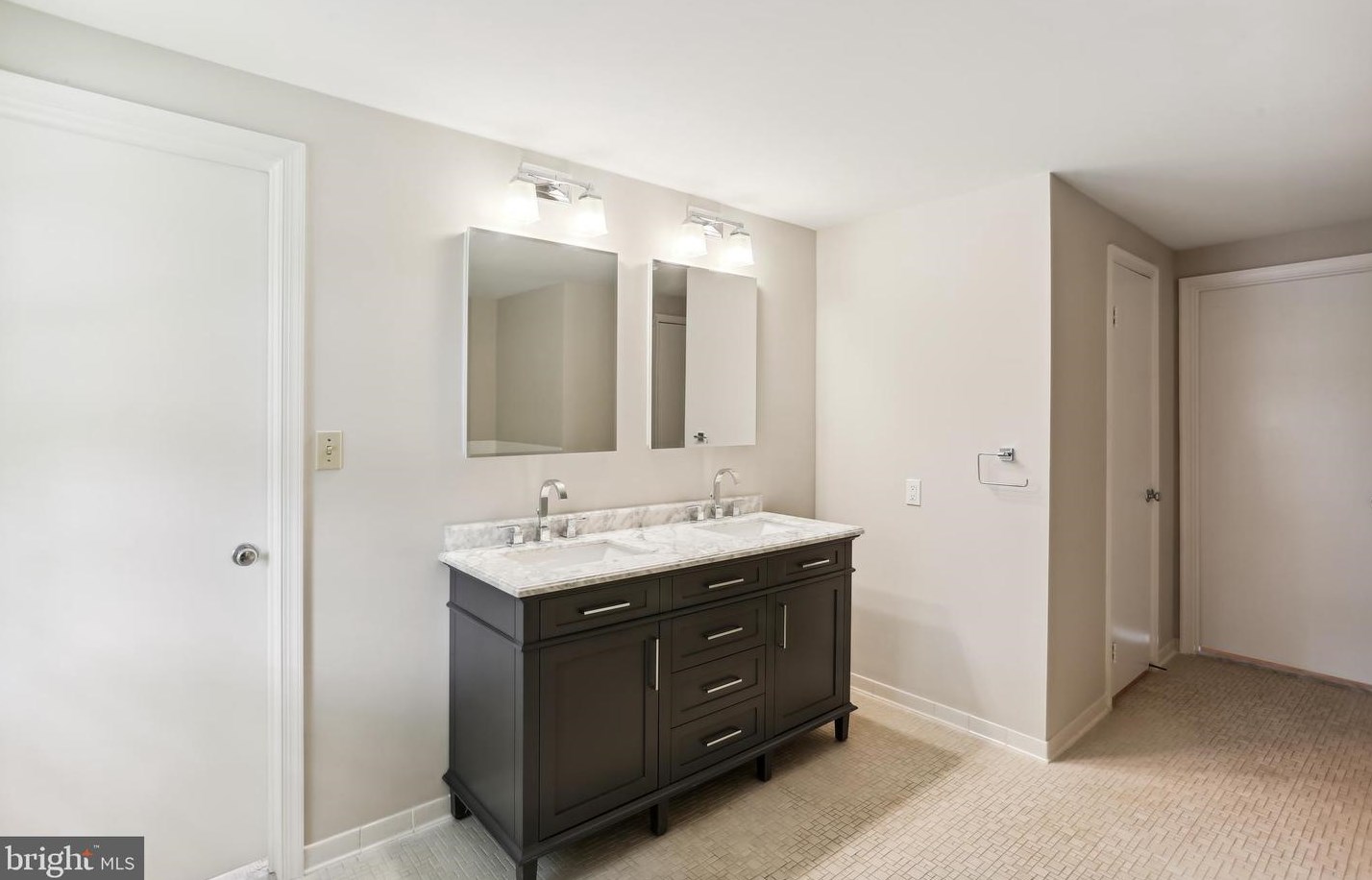 9764 Whetstone Dr, Gaithersburg MD 20886-3120 exterior