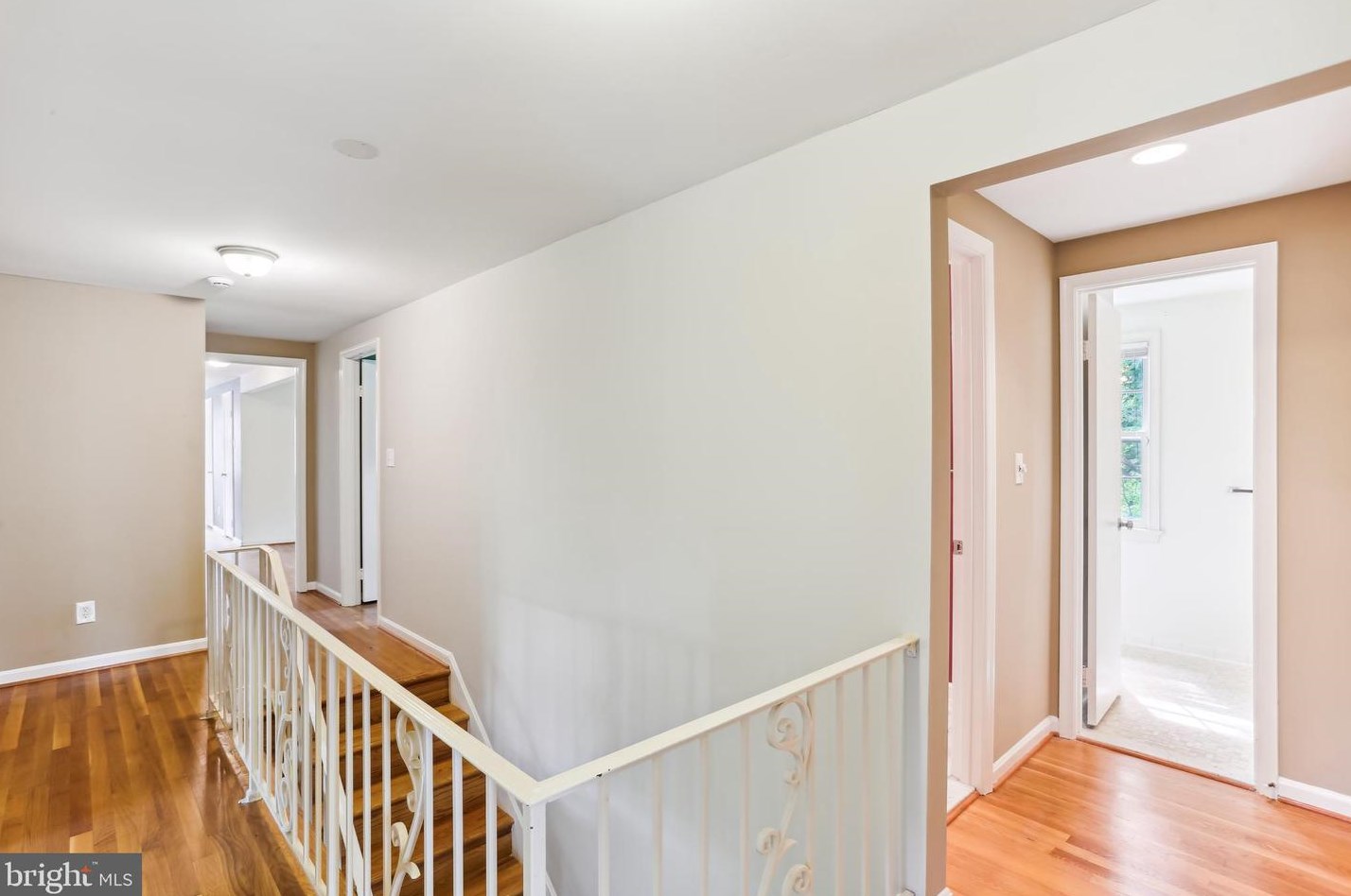 9764 Whetstone Dr, Gaithersburg MD 20886-3120 exterior