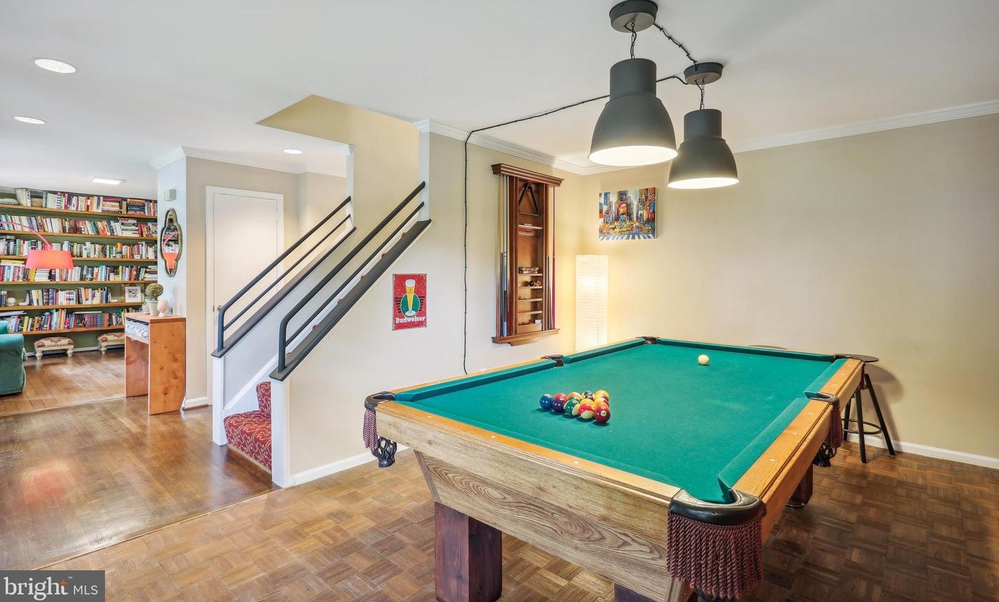 11104 Freas Dr, Gaithersburg MD  20878-2510 exterior