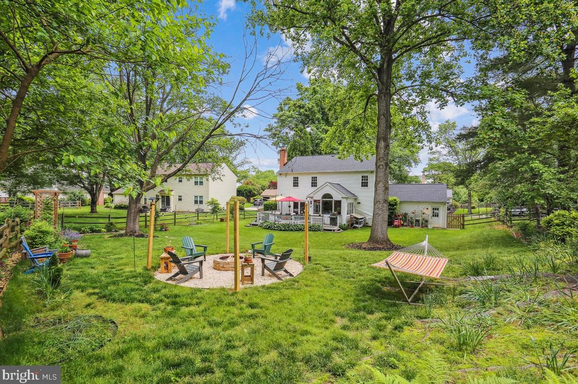 11104 Freas Dr, Gaithersburg MD 20878-2510 exterior