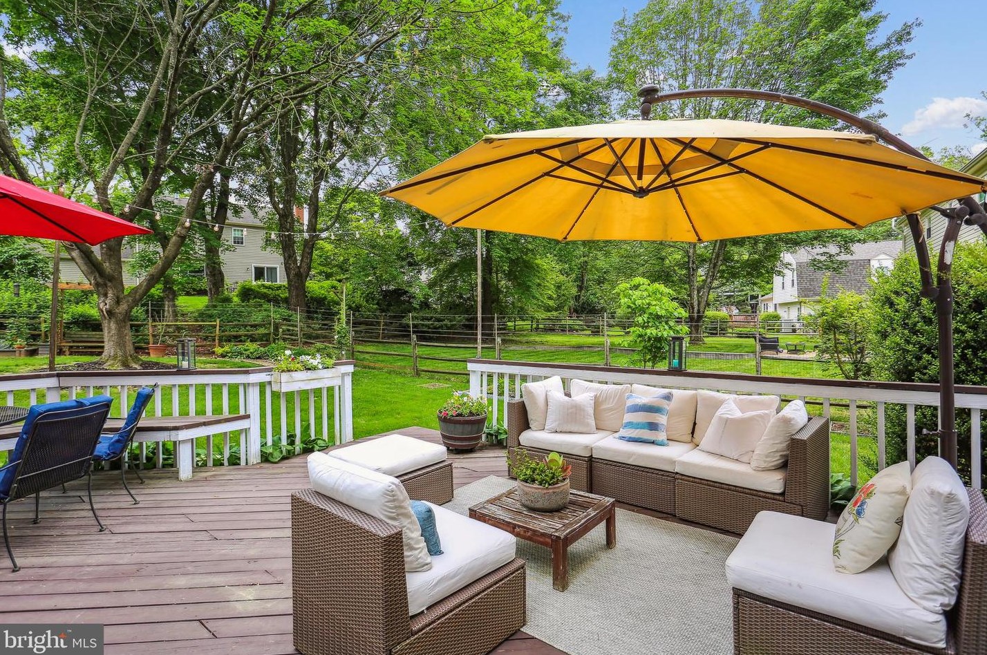 11104 Freas Dr, Gaithersburg MD 20878-2510 exterior