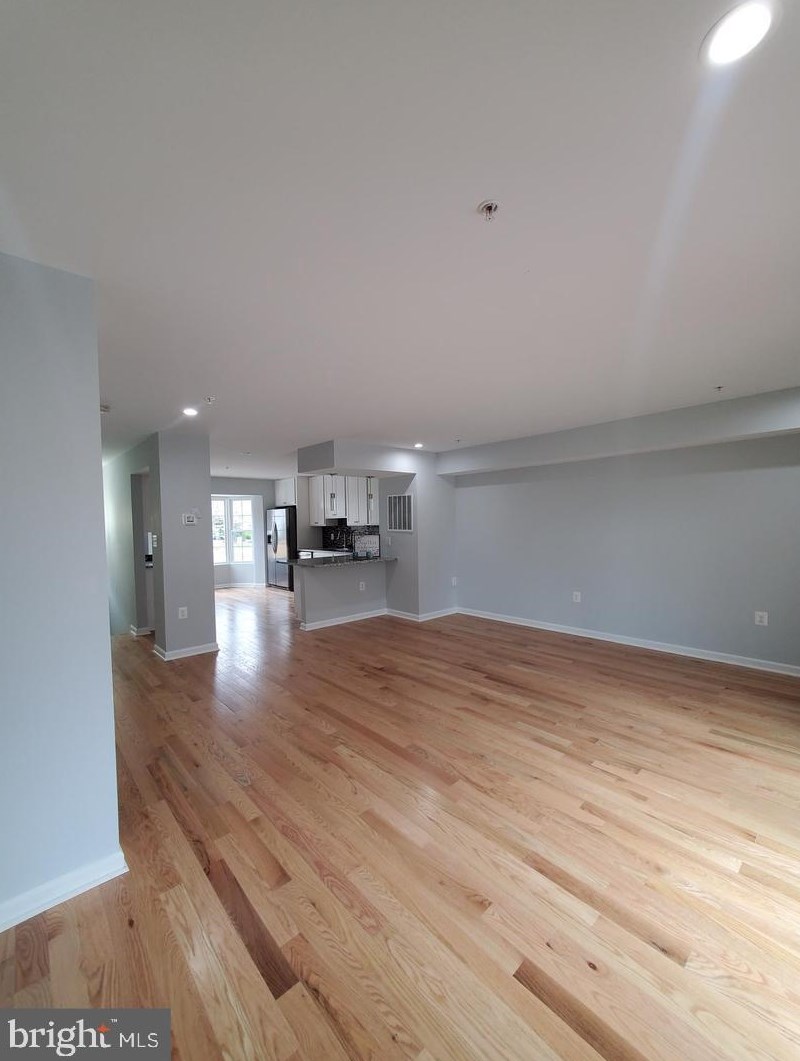 102 Garth Ter, Gaithersburg MD  20879-3222 exterior