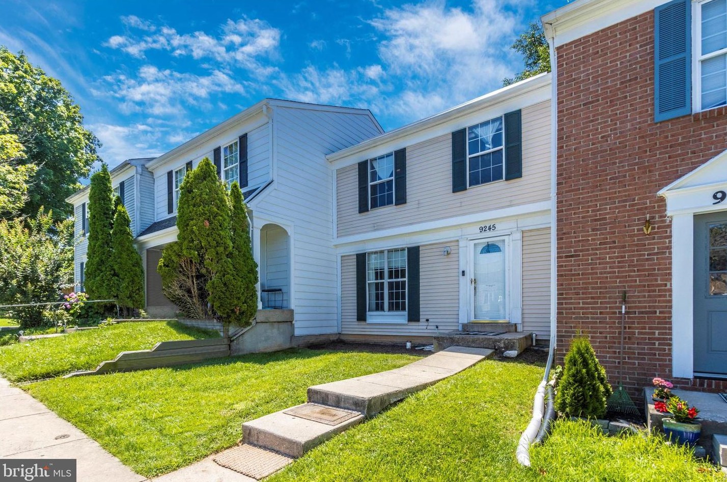 9245 Broadwater Dr, Gaithersburg MD  20879-2170 exterior