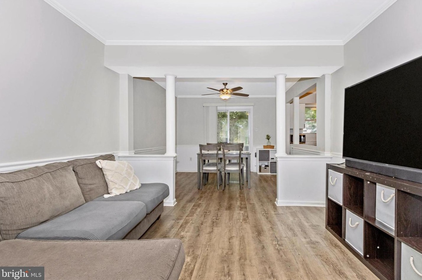 9245 Broadwater Dr, Gaithersburg MD  20879-2170 exterior