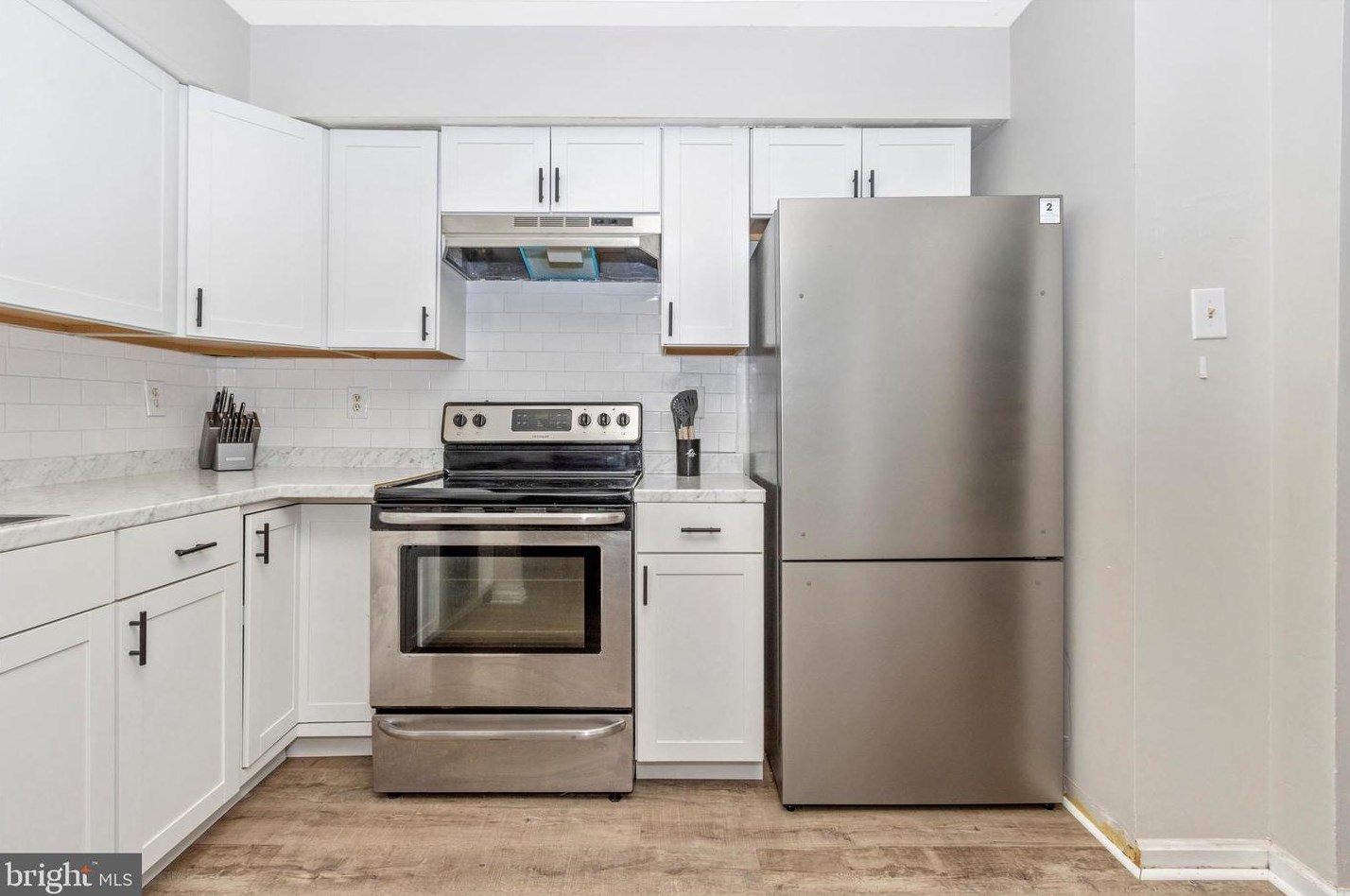 9245 Broadwater Dr, Gaithersburg MD  20879-2170 exterior