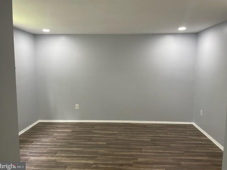 10235 Millstream Dr, Gaithersburg MD  20886-1053 exterior