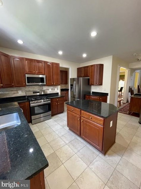 717 Highland Ridge Ave, Gaithersburg MD  20878-5883 exterior