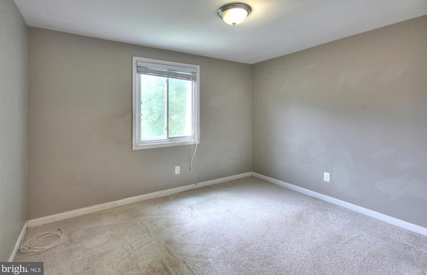 19043 Canadian Ct, Gaithersburg MD 20886-3939 exterior