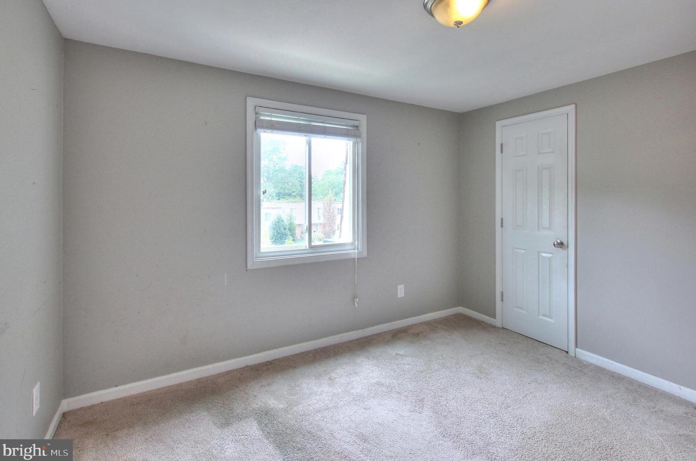 19043 Canadian Ct, Gaithersburg MD 20886-3939 exterior