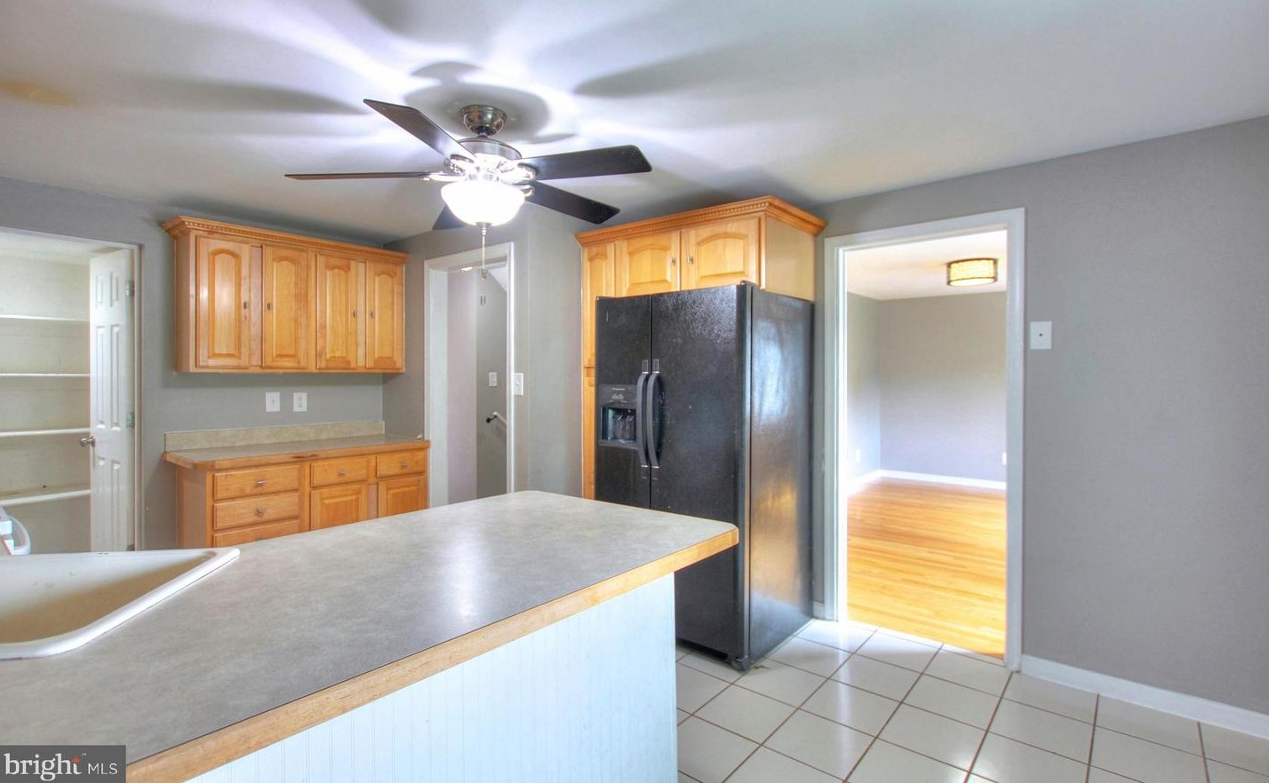 19043 Canadian Ct, Gaithersburg MD 20886-3939 exterior