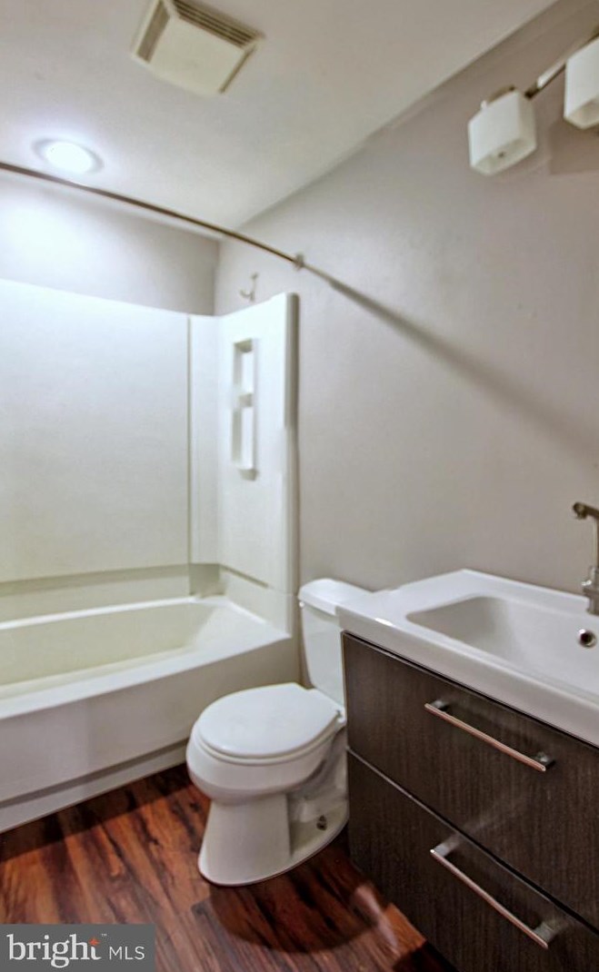 19043 Canadian Ct, Gaithersburg MD 20886-3939 exterior