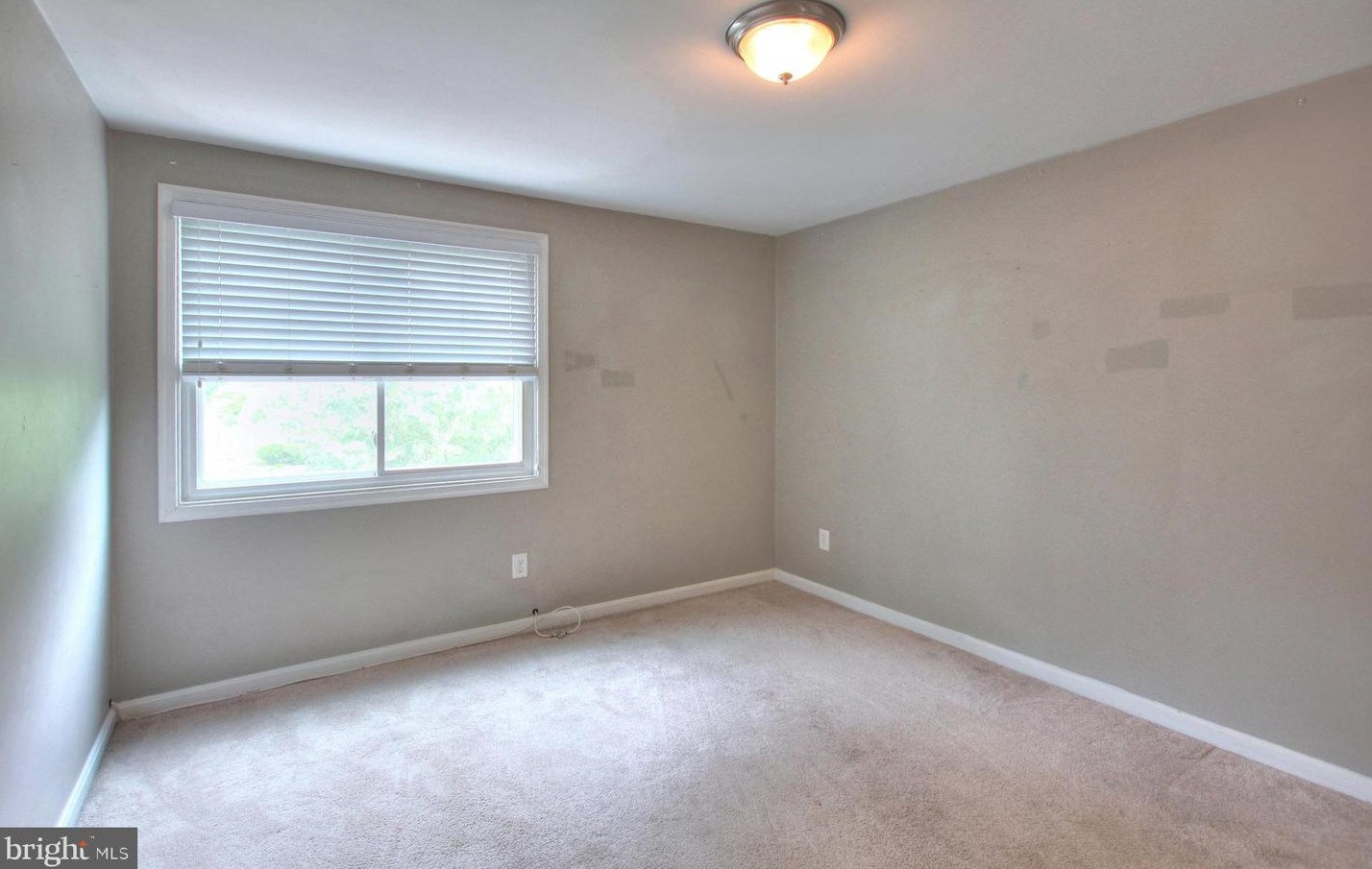 19043 Canadian Ct, Gaithersburg MD 20886-3939 exterior