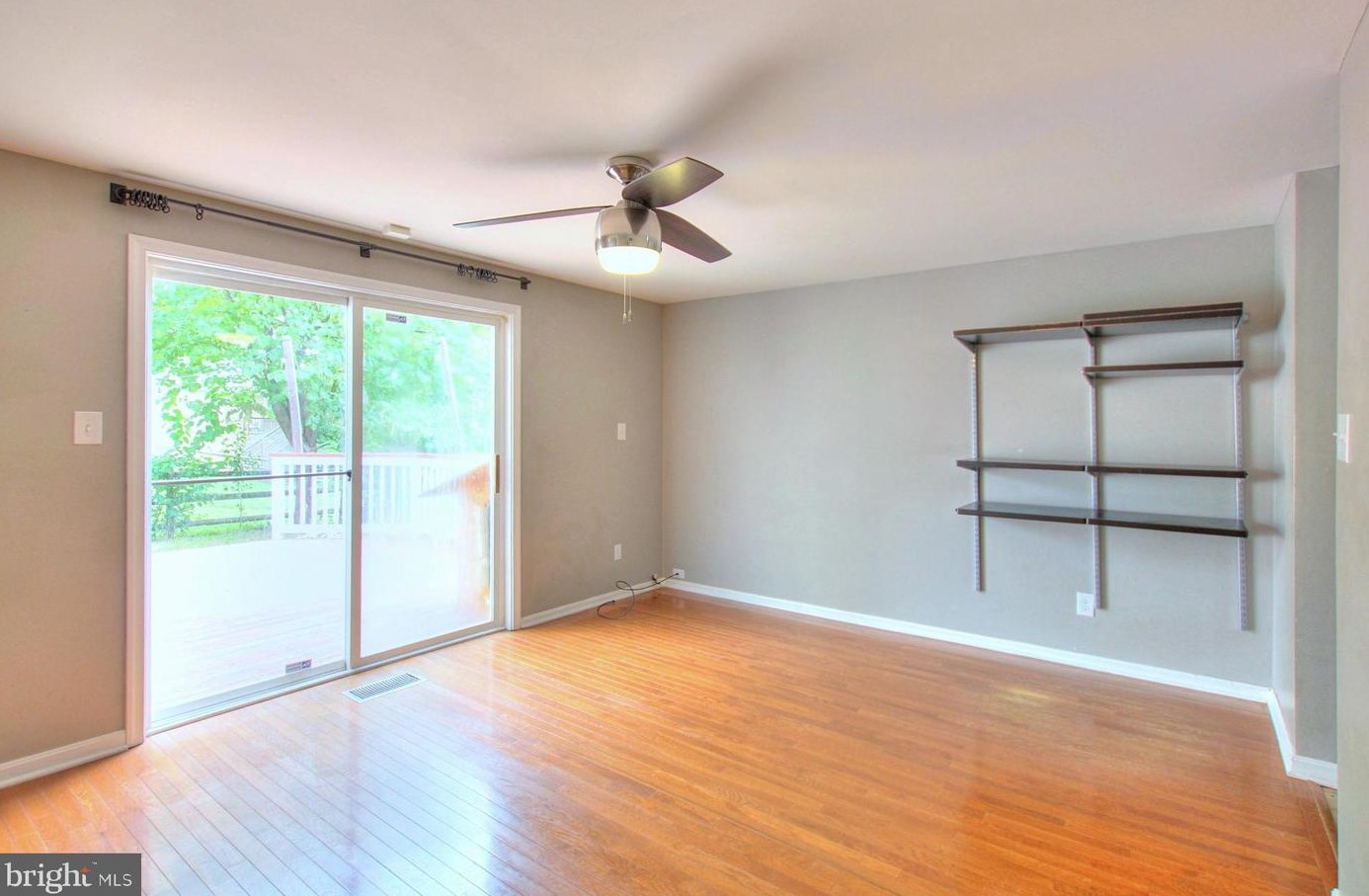 19043 Canadian Ct, Gaithersburg MD 20886-3939 exterior