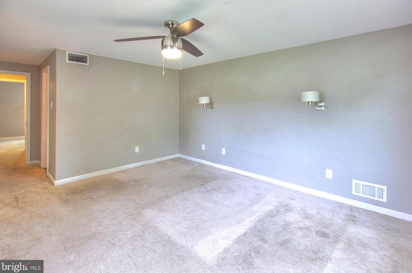 19043 Canadian Ct, Gaithersburg MD 20886-3939 exterior