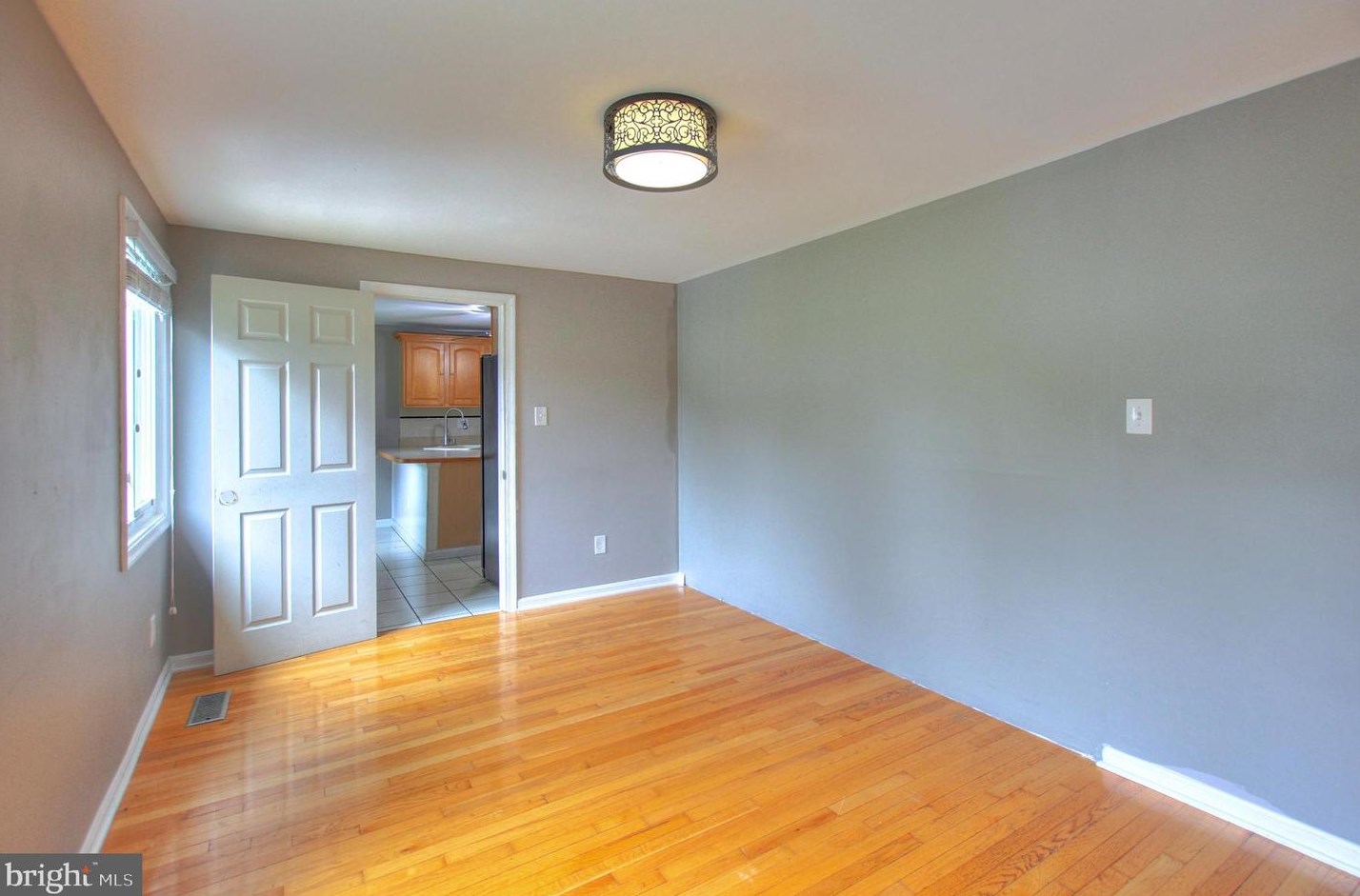 19043 Canadian Ct, Gaithersburg MD 20886-3939 exterior