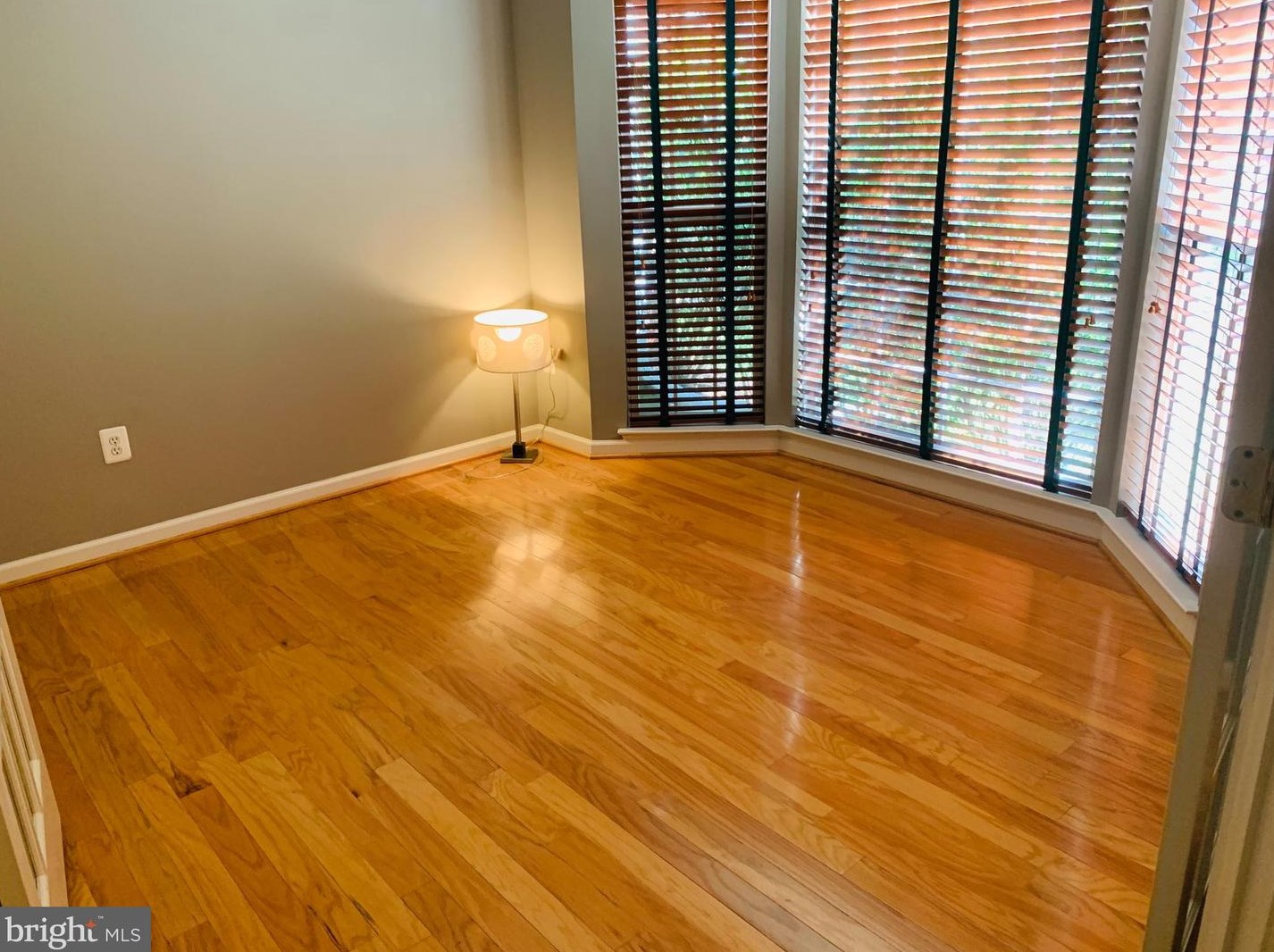 422 Phelps St, Gaithersburg MD  20878-2193 exterior