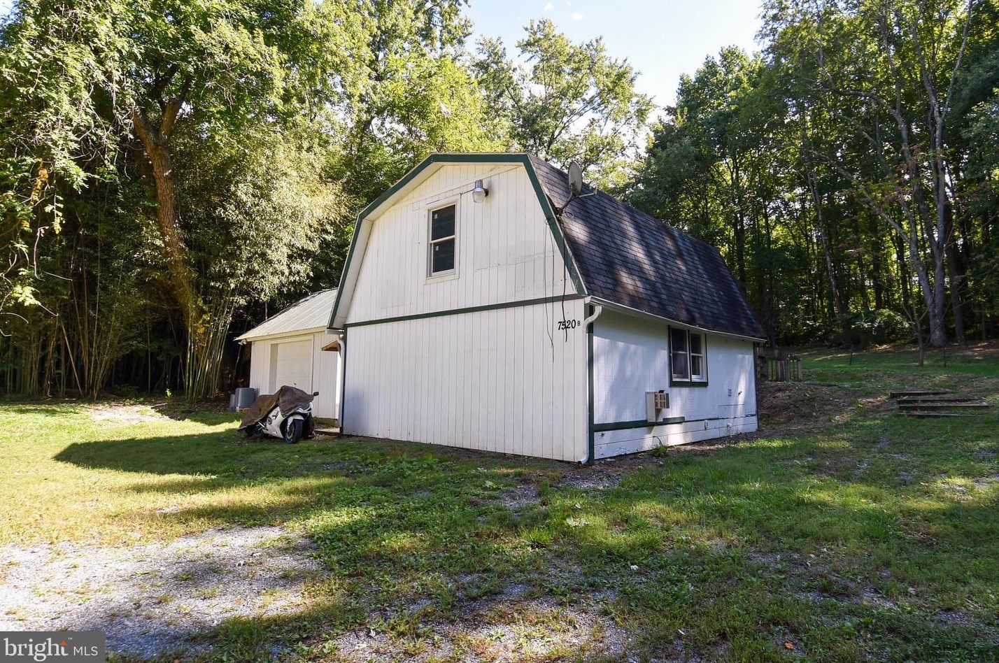 7520 Hawkins Creamery Rd, Gaithersburg MD 20882-3512 exterior