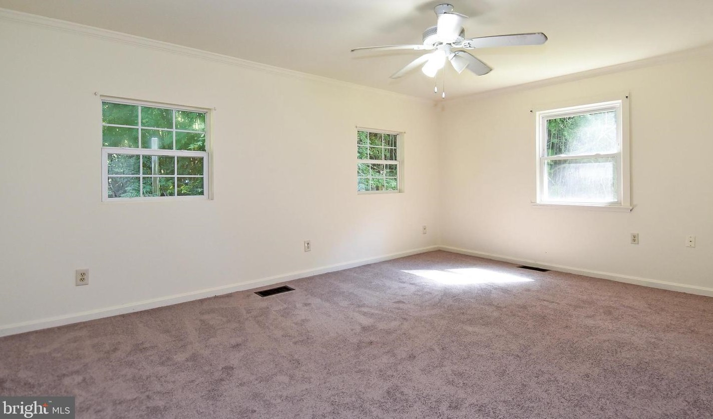 7520 Hawkins Creamery Rd, Gaithersburg MD 20882-3512 exterior