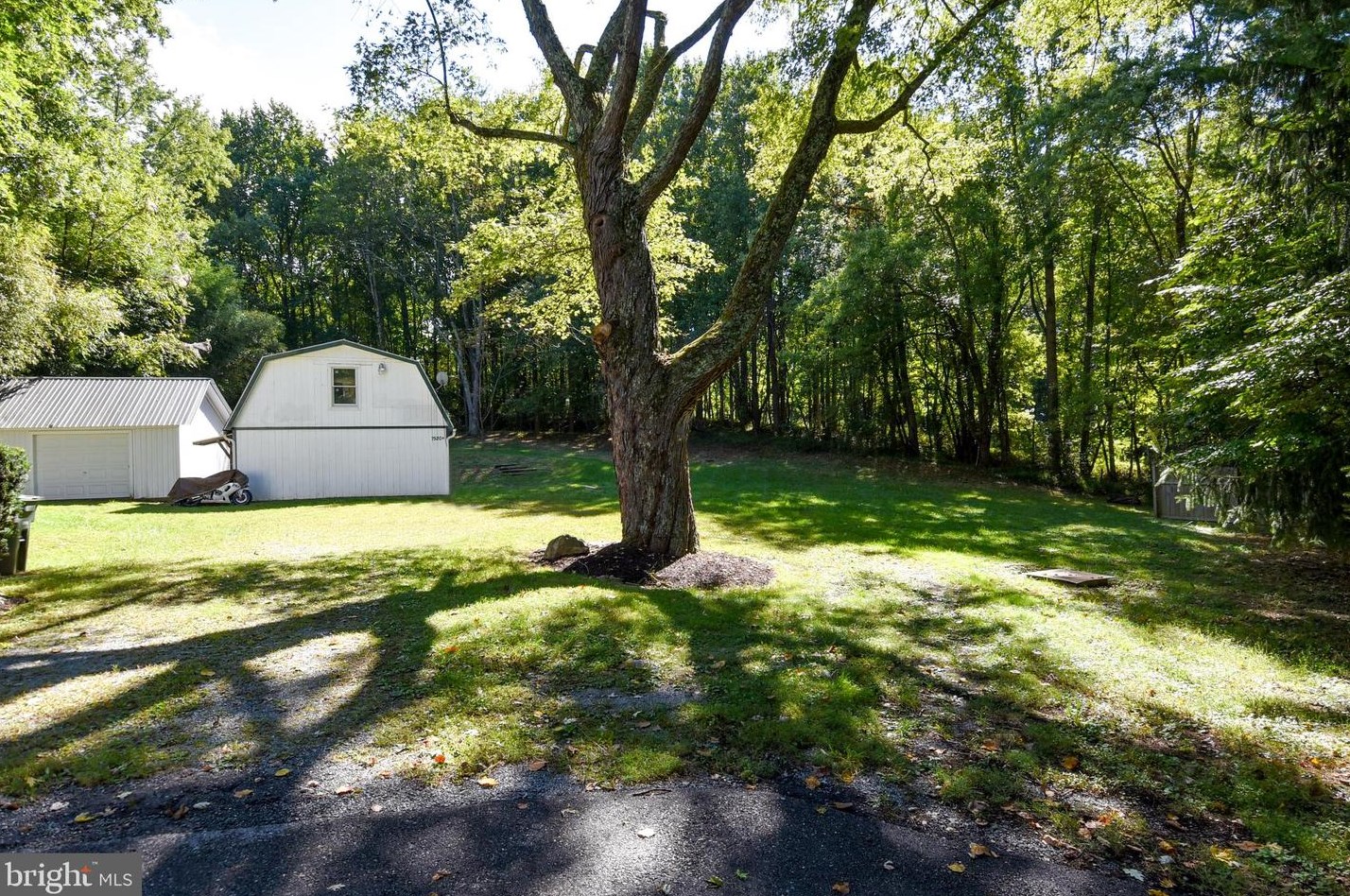 7520 Hawkins Creamery Rd, Gaithersburg MD 20882-3512 exterior