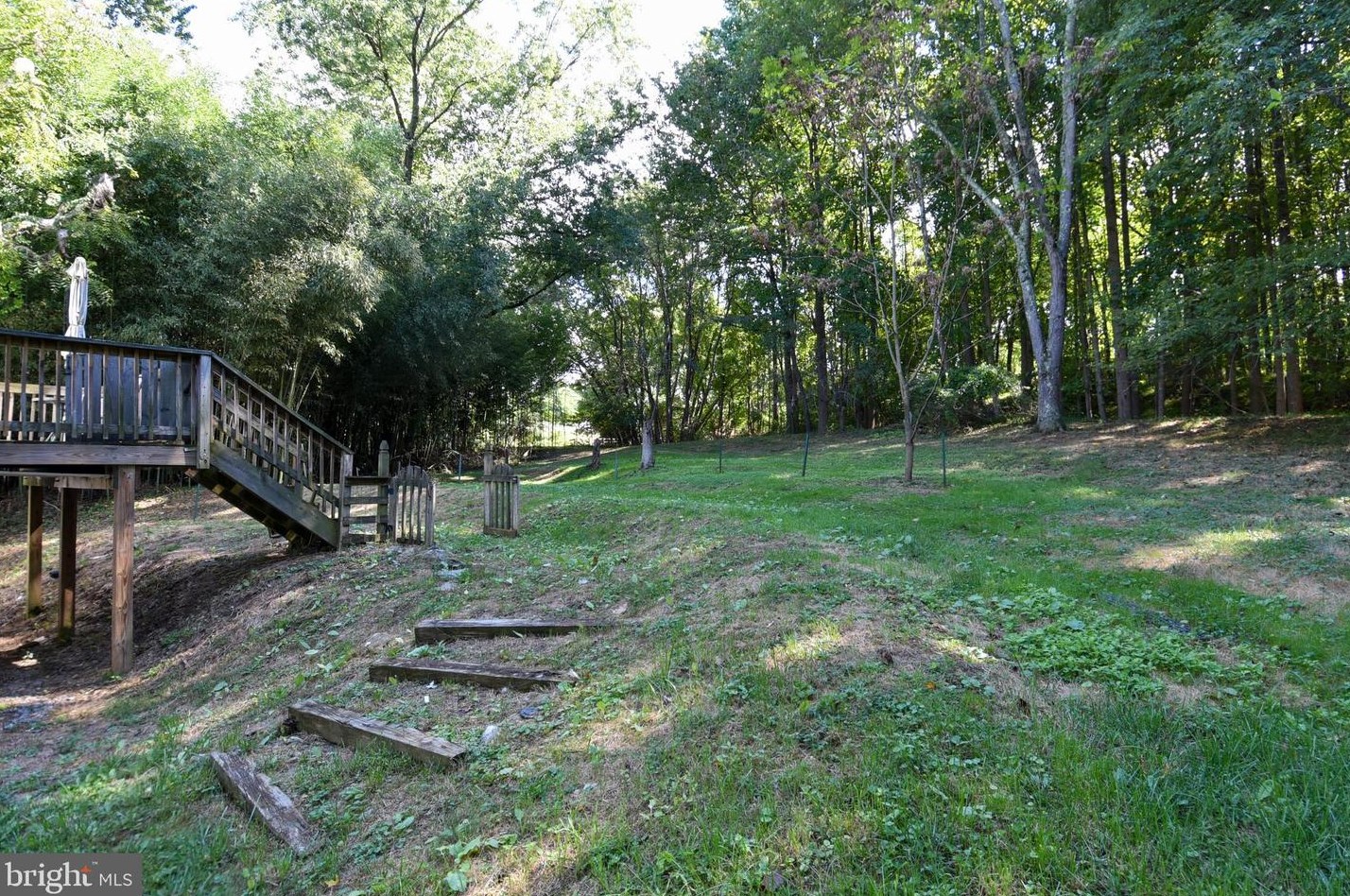 7520 Hawkins Creamery Rd, Gaithersburg MD 20882-3512 exterior