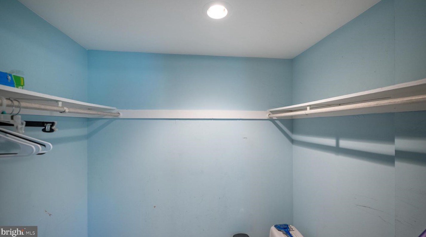 9423 Chadburn Pl, Gaithersburg MD 20886-4030 exterior