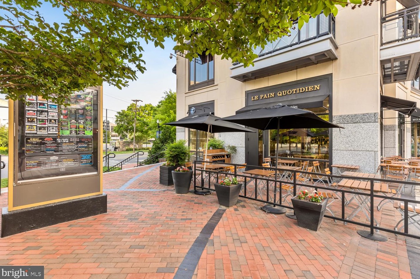 4515 Willard Ave, Bethesda MD  20815-3622 exterior