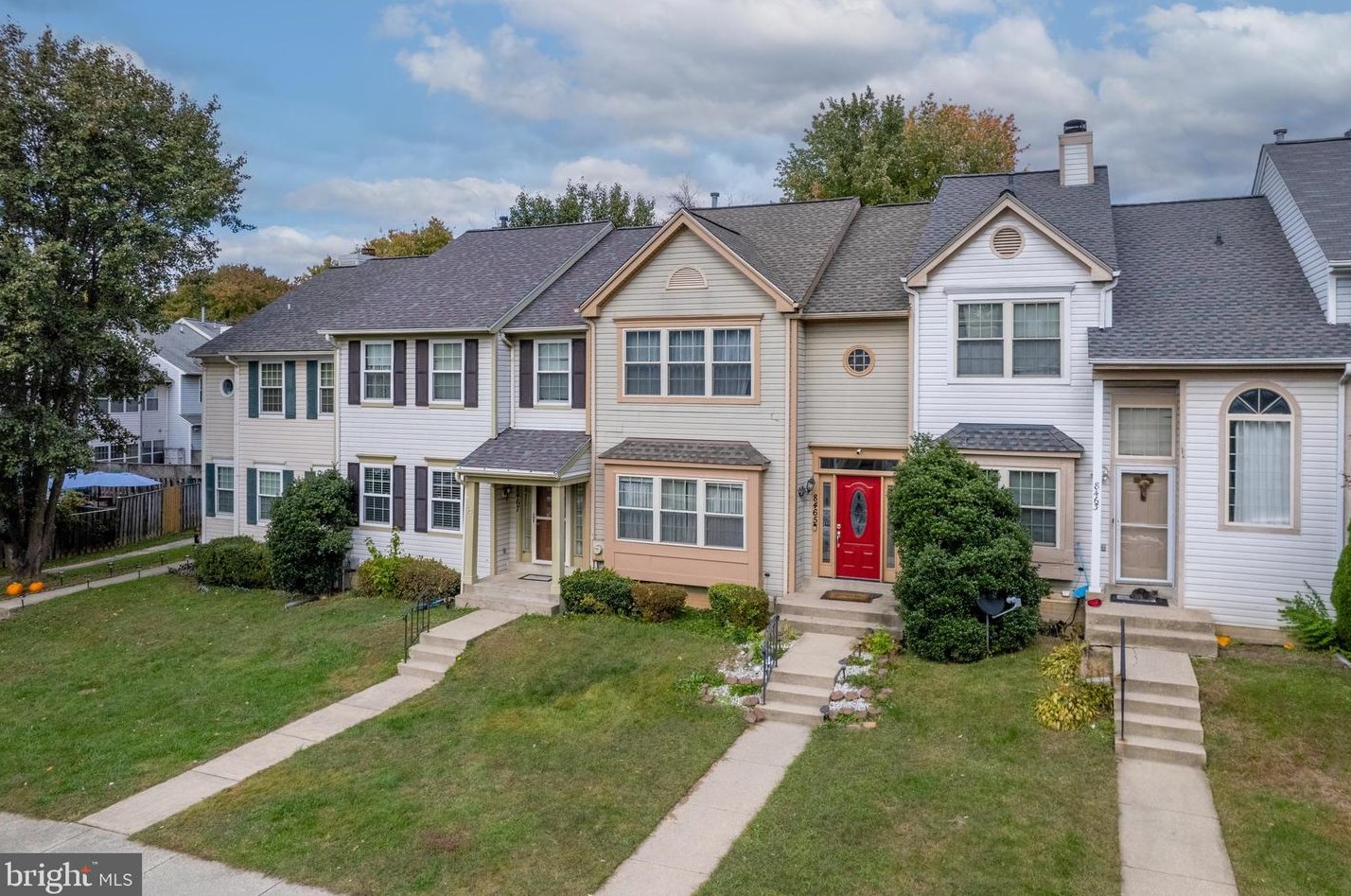 8465 Meadow Green Way, Gaithersburg MD  20877-3728 exterior