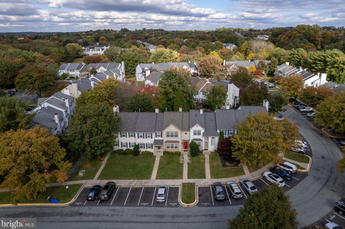 8465 Meadow Green Way, Gaithersburg MD  20877-3728 exterior