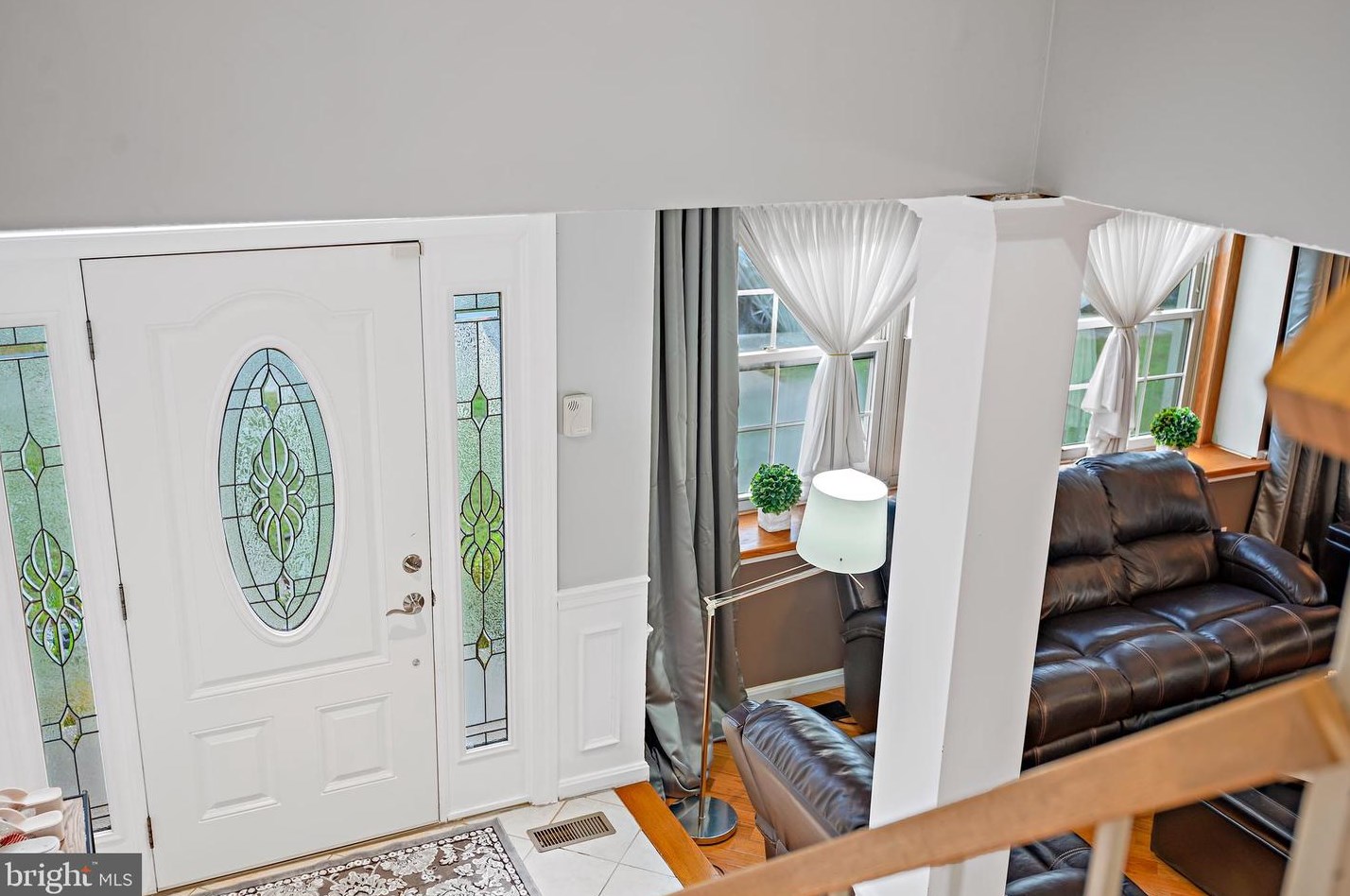 8465 Meadow Green Way, Gaithersburg MD  20877-3728 exterior