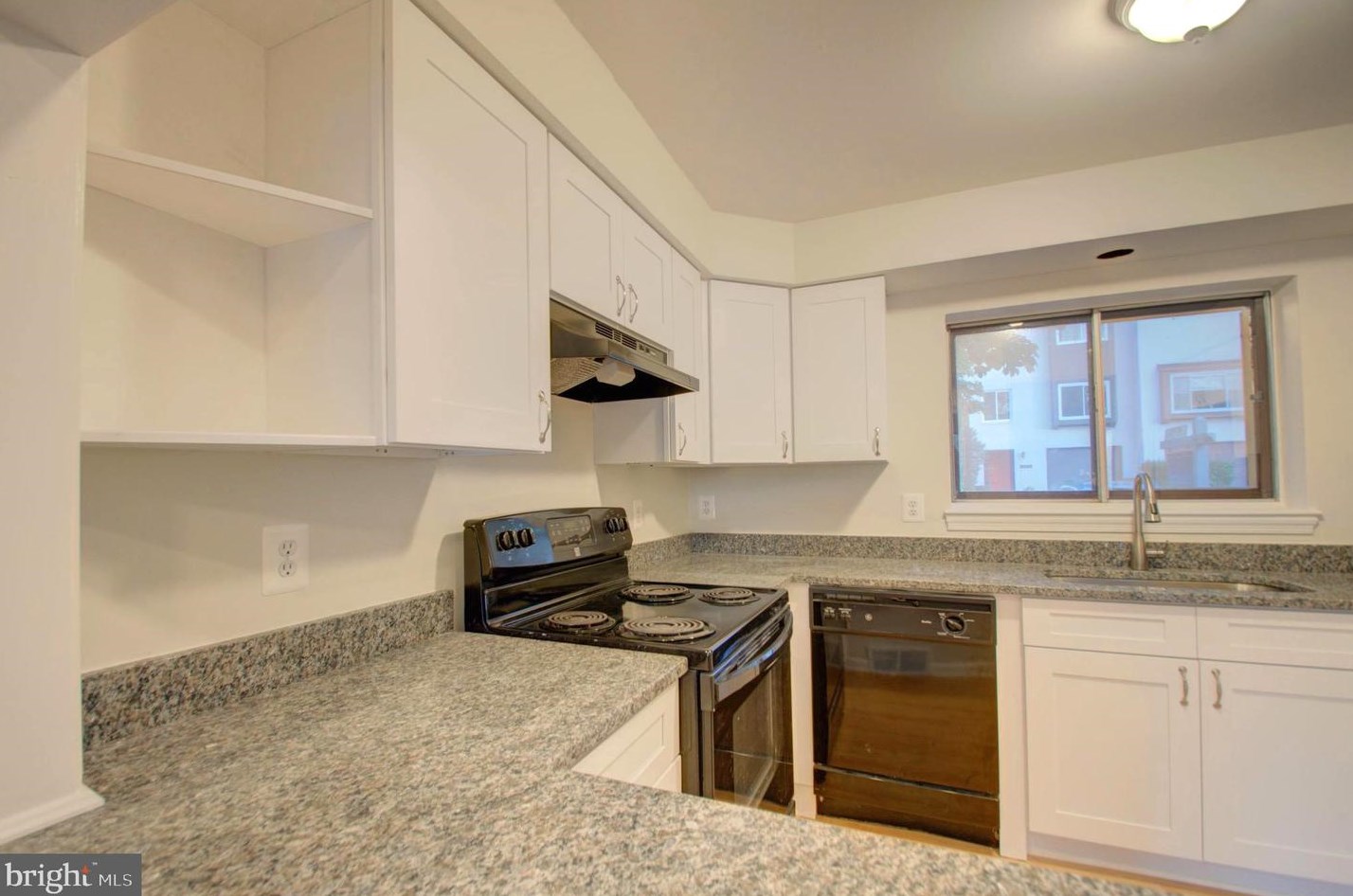 9905 Lk Lndg Rd, Gaithersburg MD 20886-0603 exterior