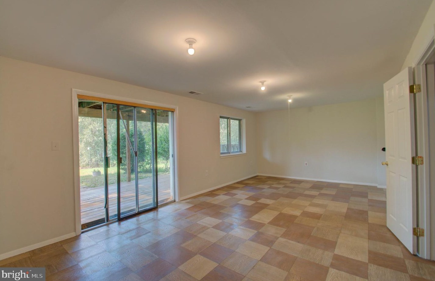 9905 Lk Lndg Rd, Gaithersburg MD 20886-0603 exterior