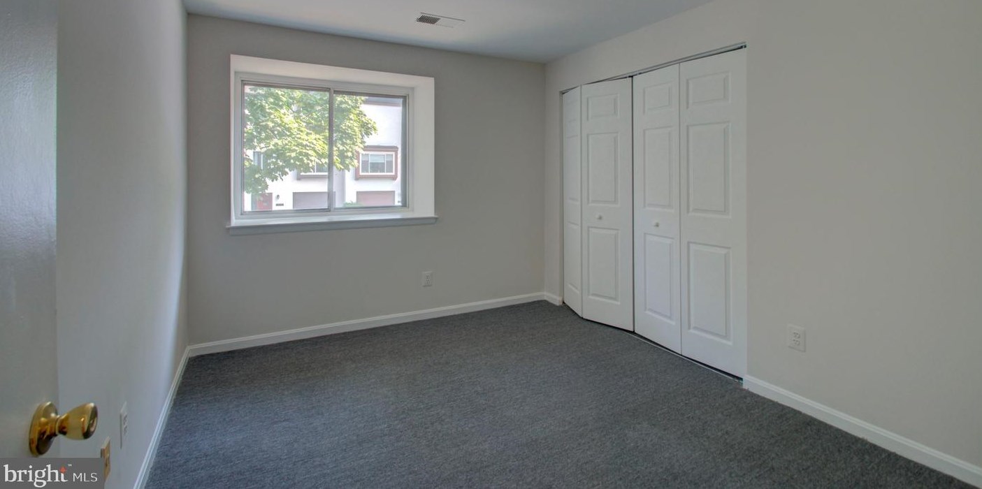 9905 Lk Lndg Rd, Gaithersburg MD 20886-0603 exterior