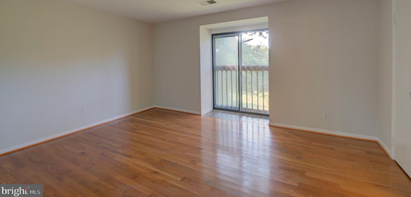 9905 Lk Lndg Rd, Gaithersburg MD 20886-0603 exterior