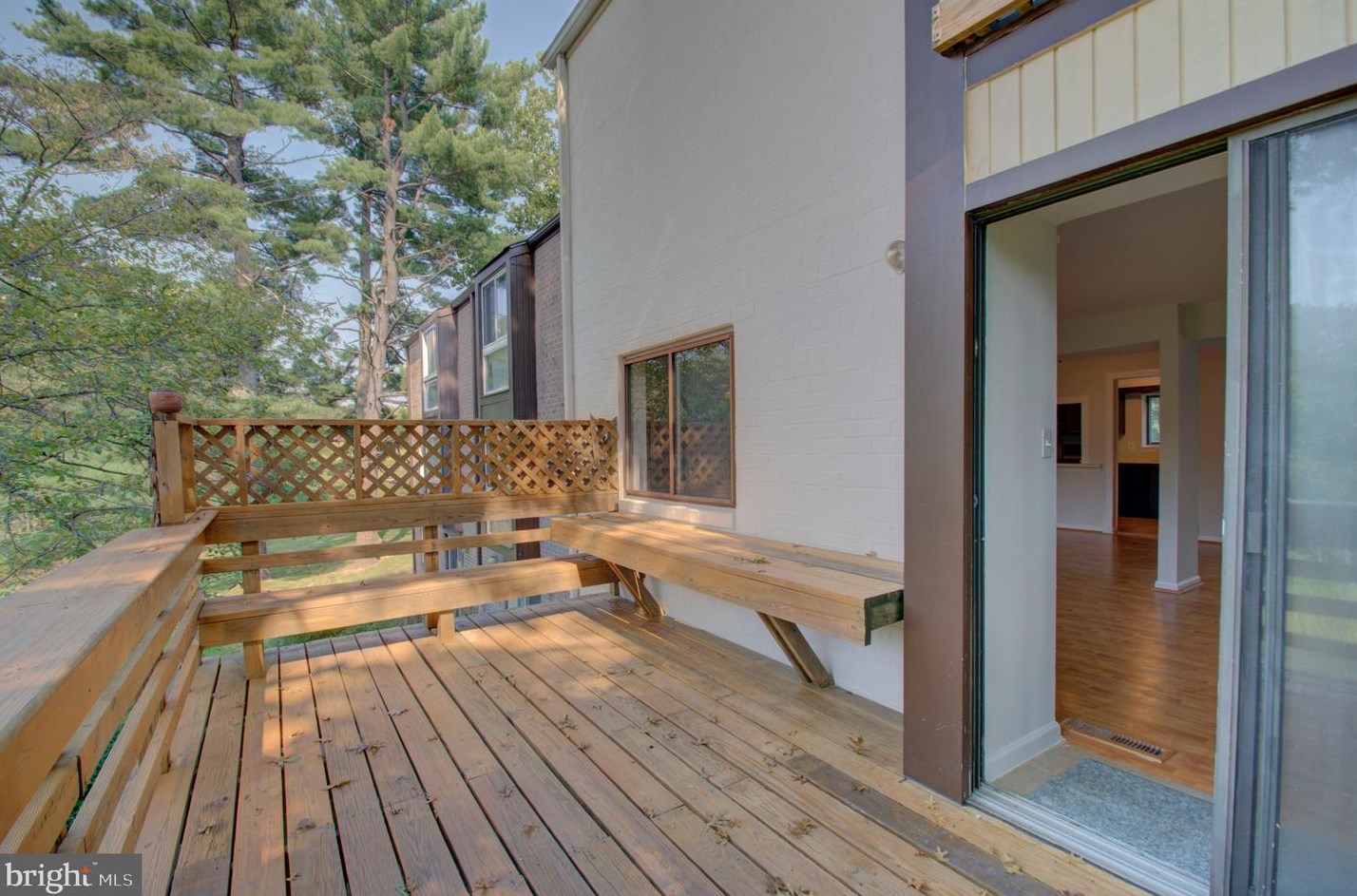 9905 Lk Lndg Rd, Gaithersburg MD 20886-0603 exterior