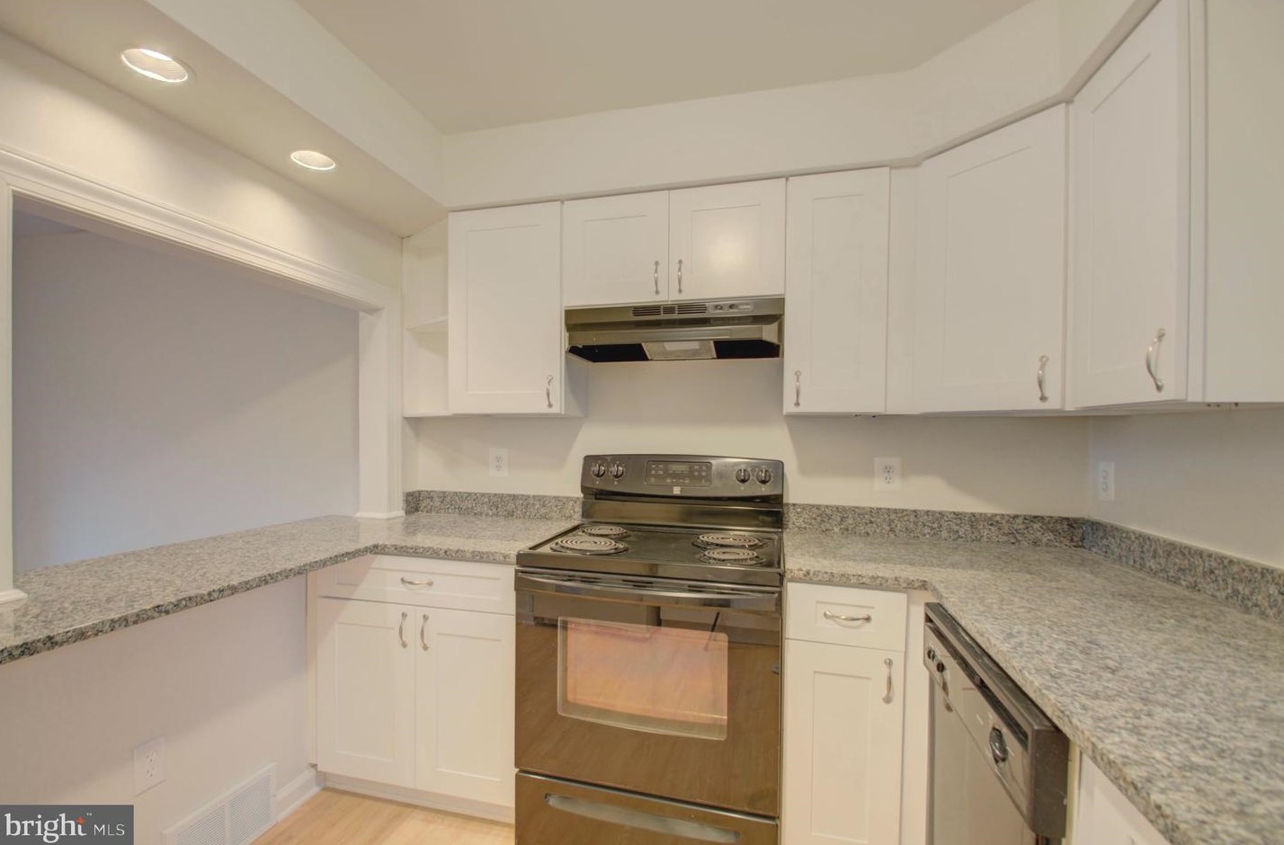 9905 Lk Lndg Rd, Gaithersburg MD 20886-0603 exterior