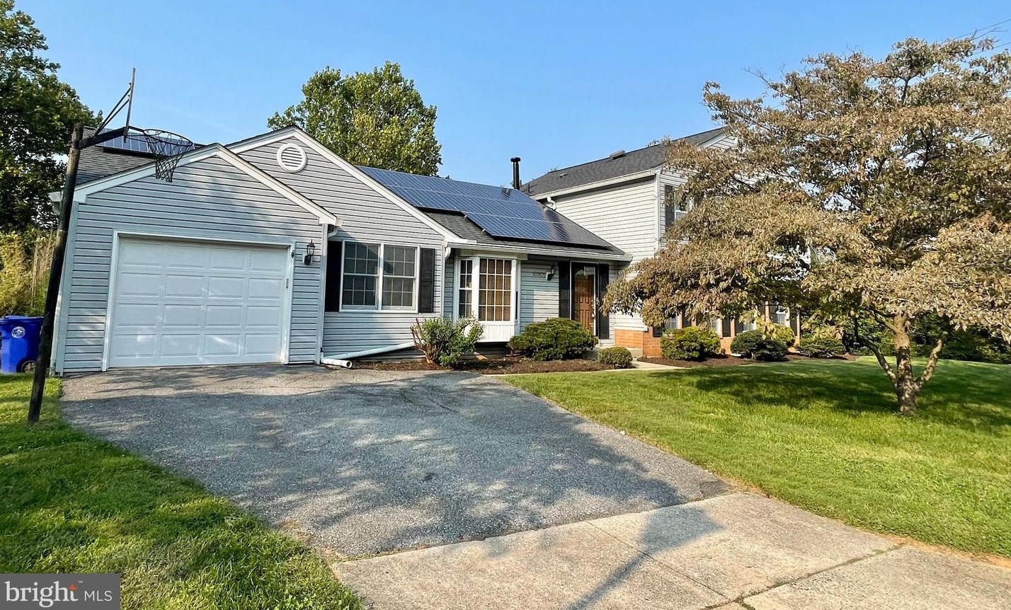 10901 Citreon Ct, Gaithersburg MD  20878-2527 exterior