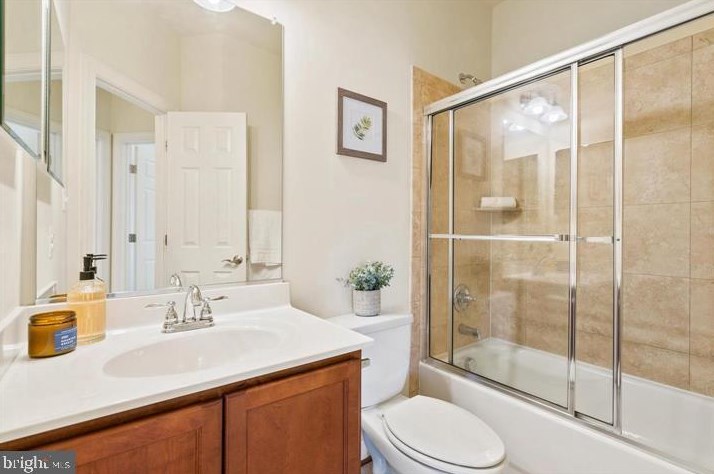 121 Autumn View Dr, Gaithersburg MD  20878-7818 exterior