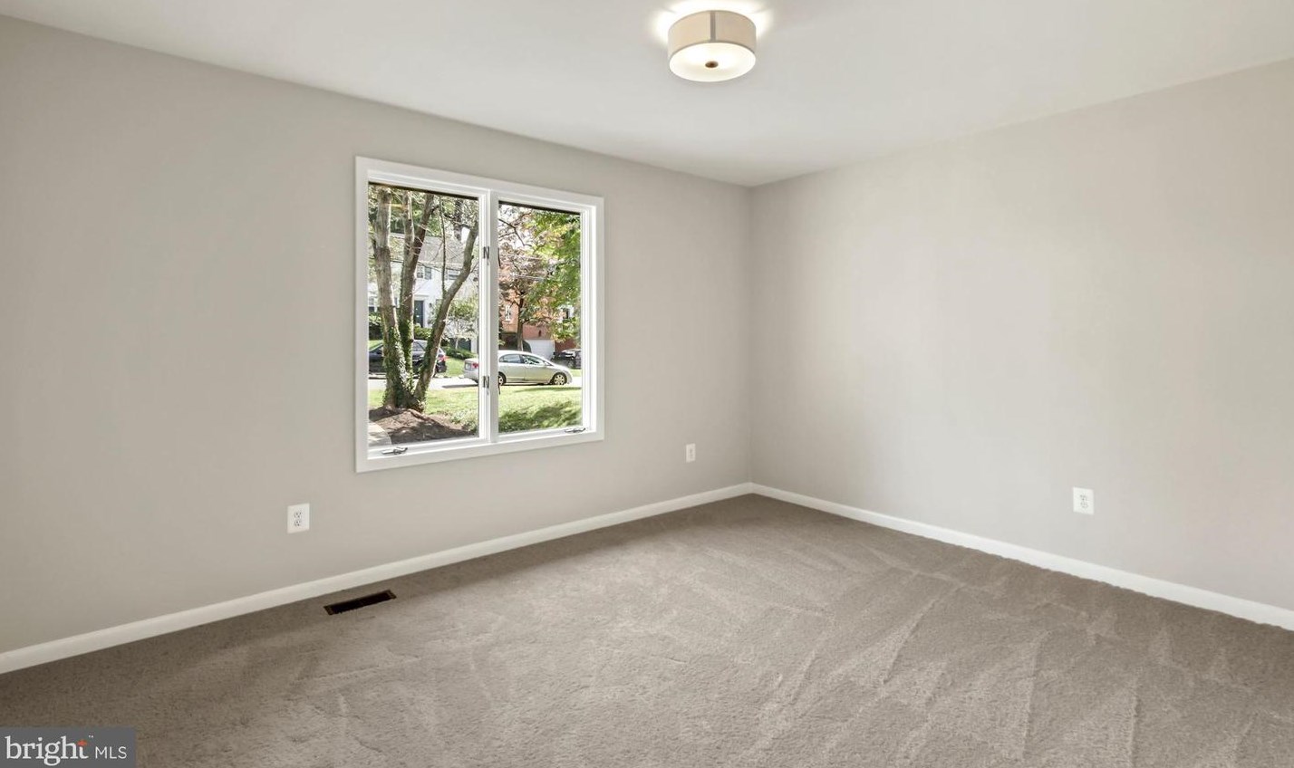 6203 Winston Dr, Bethesda MD  20817-5817 exterior