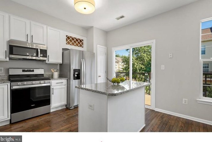 9449 Fields Rd, Gaithersburg MD  20878-4505 exterior