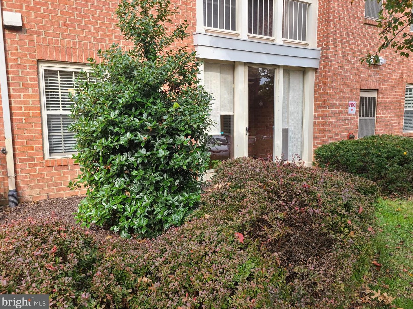 806 Amber Tree Ct, Gaithersburg MD  20878-5207 exterior