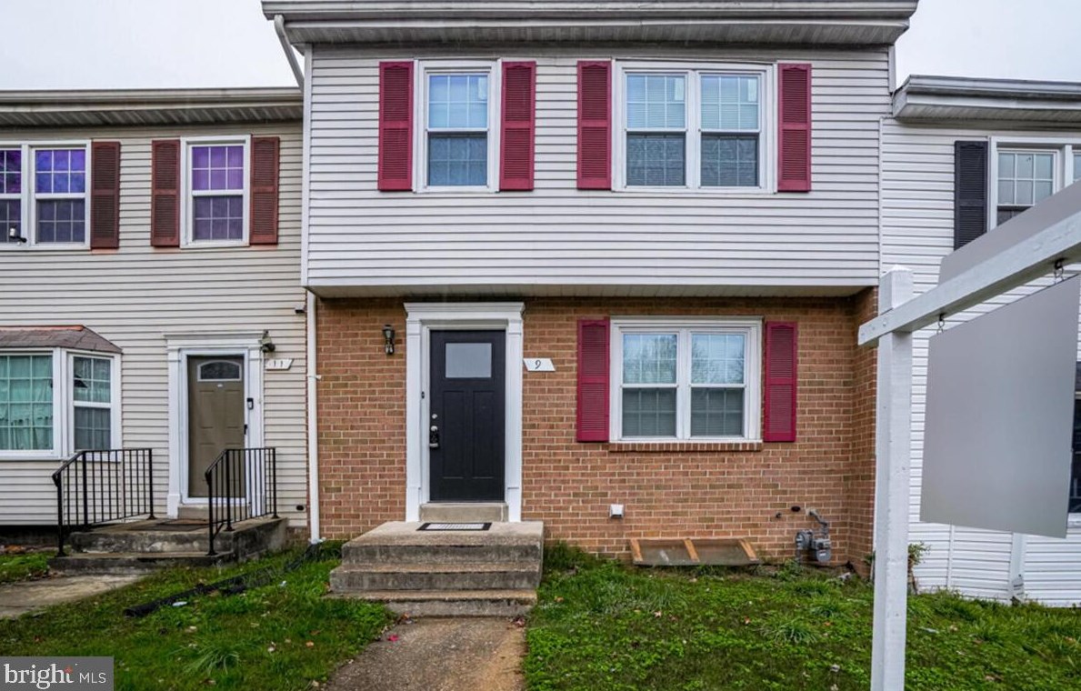 9 Autumn Hill Way, Gaithersburg MD  20877-1804 exterior