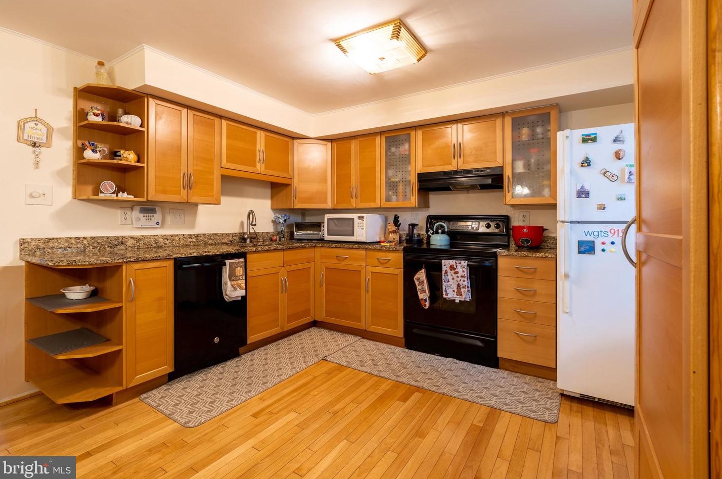 19851 Wheelwright Dr, Gaithersburg MD 20886-1048 exterior