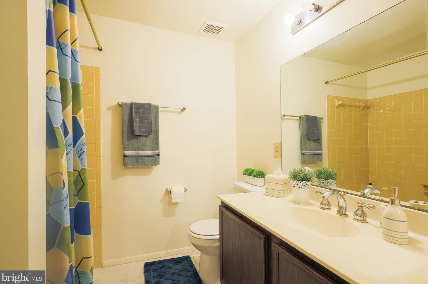 19851 Wheelwright Dr, Gaithersburg MD 20886-1048 exterior