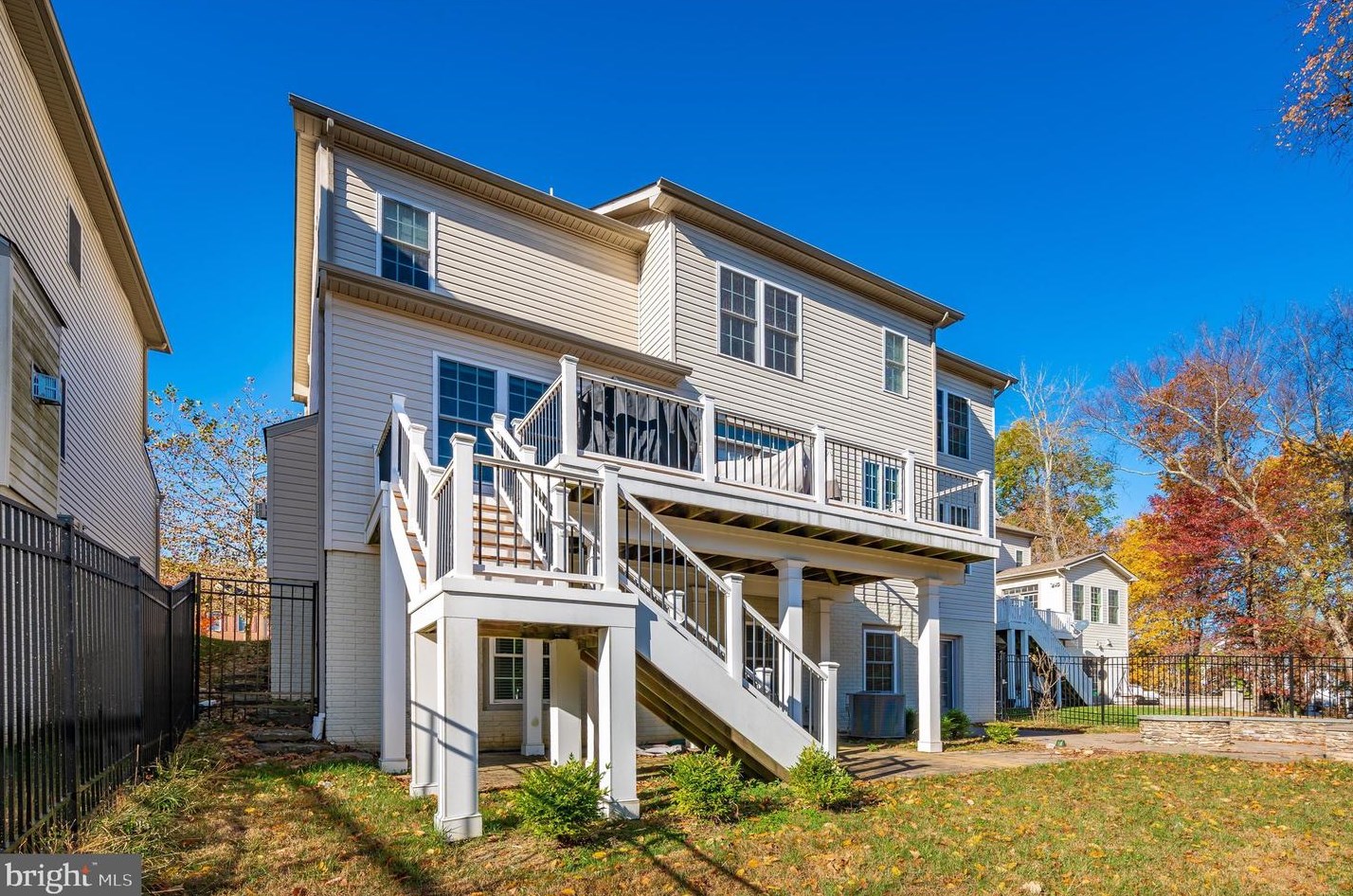 15505 Hallman Grove Ct, Gaithersburg MD  20878-3474 exterior