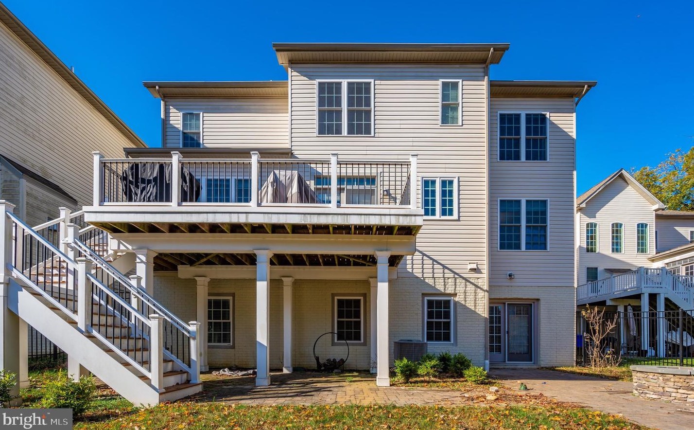 15505 Hallman Grove Ct, Gaithersburg MD  20878-3474 exterior