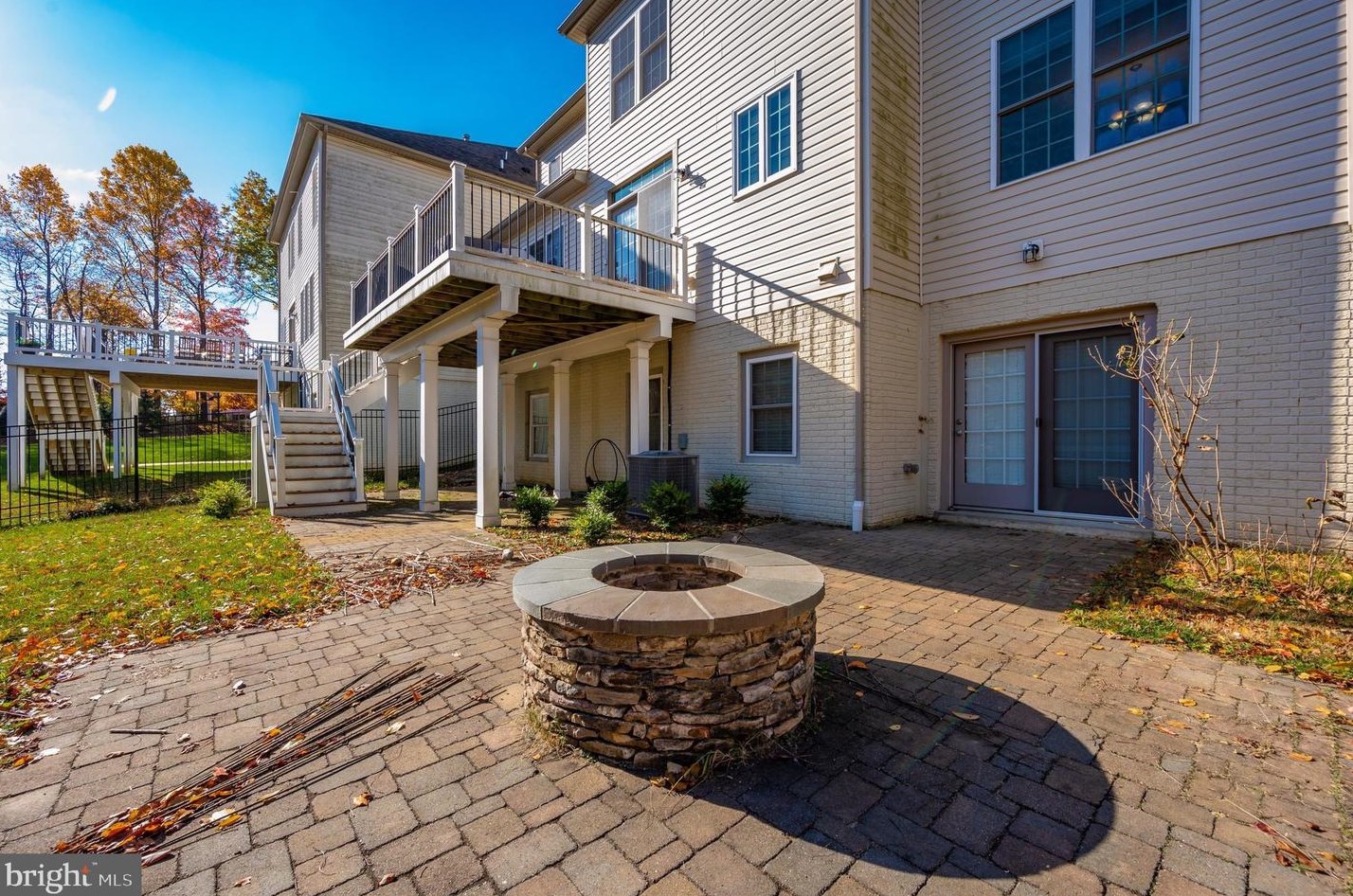 15505 Hallman Grove Ct, Gaithersburg MD  20878-3474 exterior