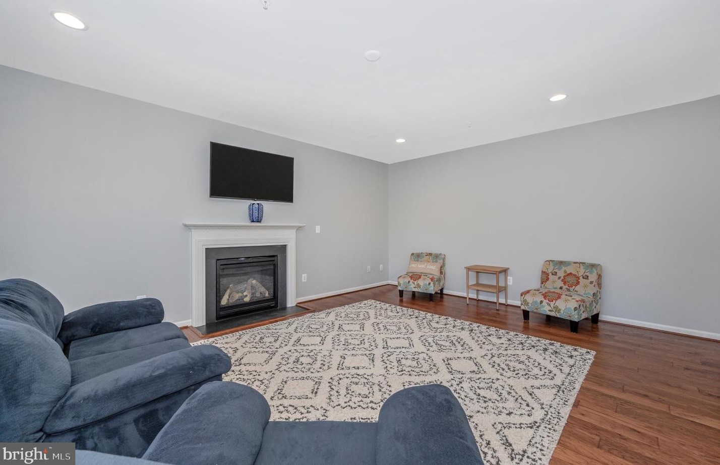 15505 Hallman Grove Ct, Gaithersburg MD  20878-3474 exterior