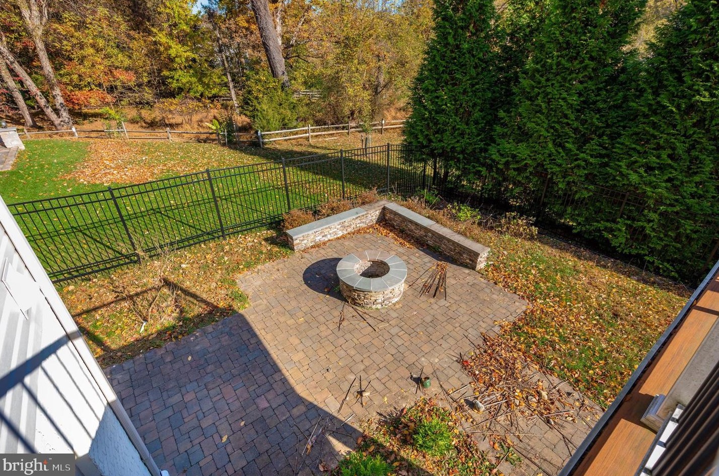 15505 Hallman Grove Ct, Gaithersburg MD  20878-3474 exterior