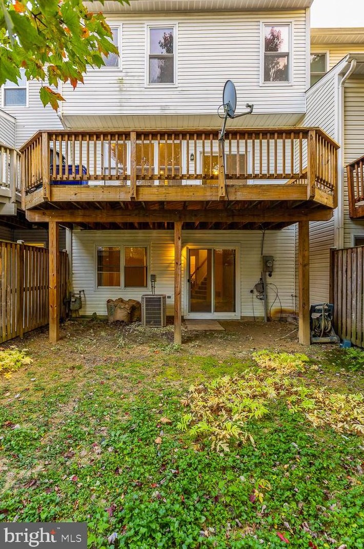 12 Battery Bend Ct, Gaithersburg MD  20886-4593 exterior