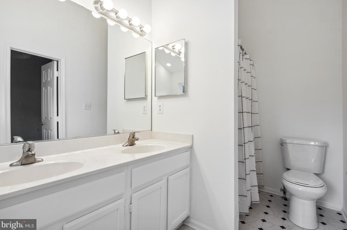 12 Battery Bend Ct, Gaithersburg MD  20886-4593 exterior